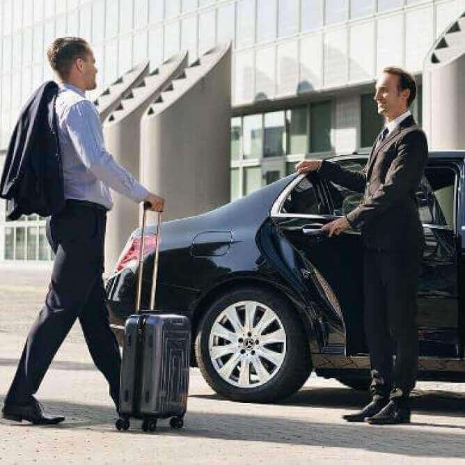 Luxury & Shuttle Services: IAH Ground Transportation & Airport Transfers