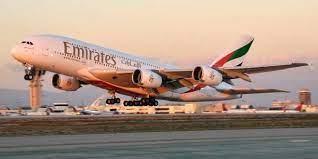✨Emirates Excellence: Ditch Delays, Ride 5-Star Luxury to IAH ✈️