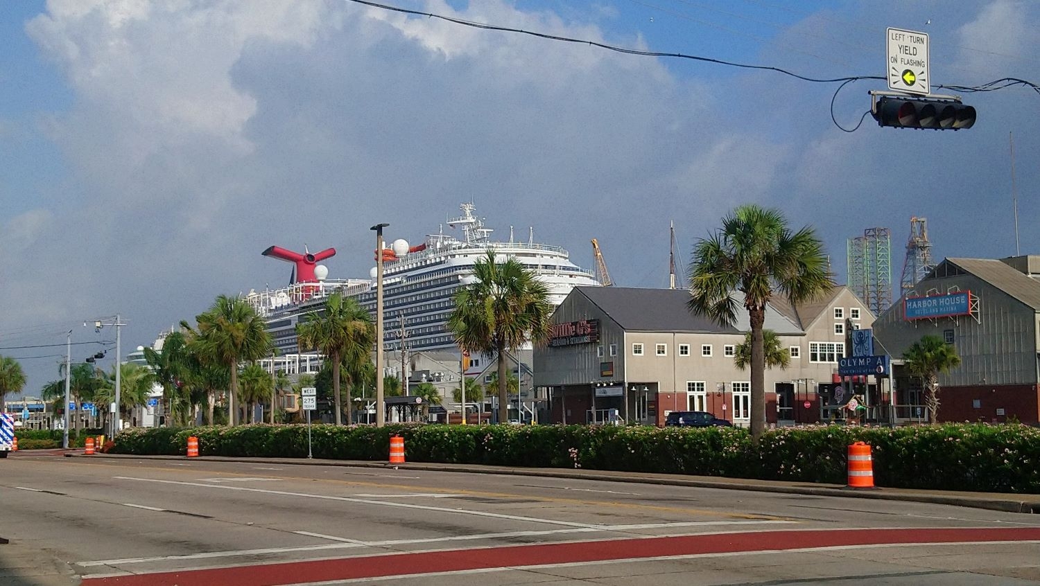 Galveston Cruise Transfer & Shuttle | IAH/Hobby Airport to Glaveston